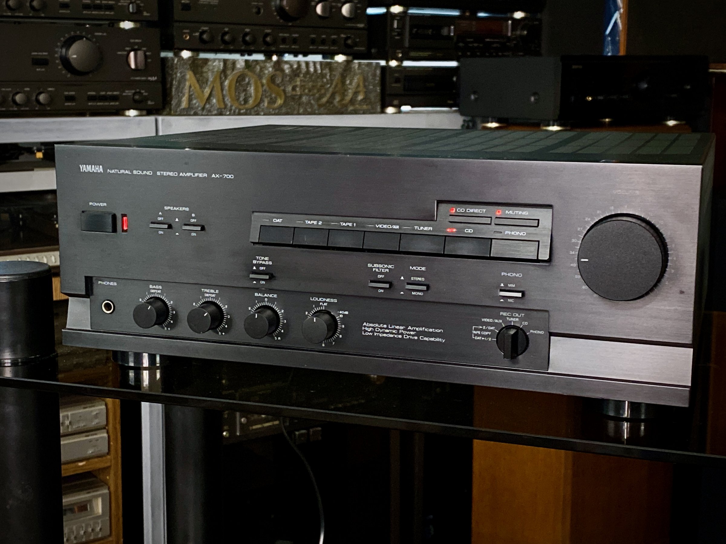 YAMAHA AX-700